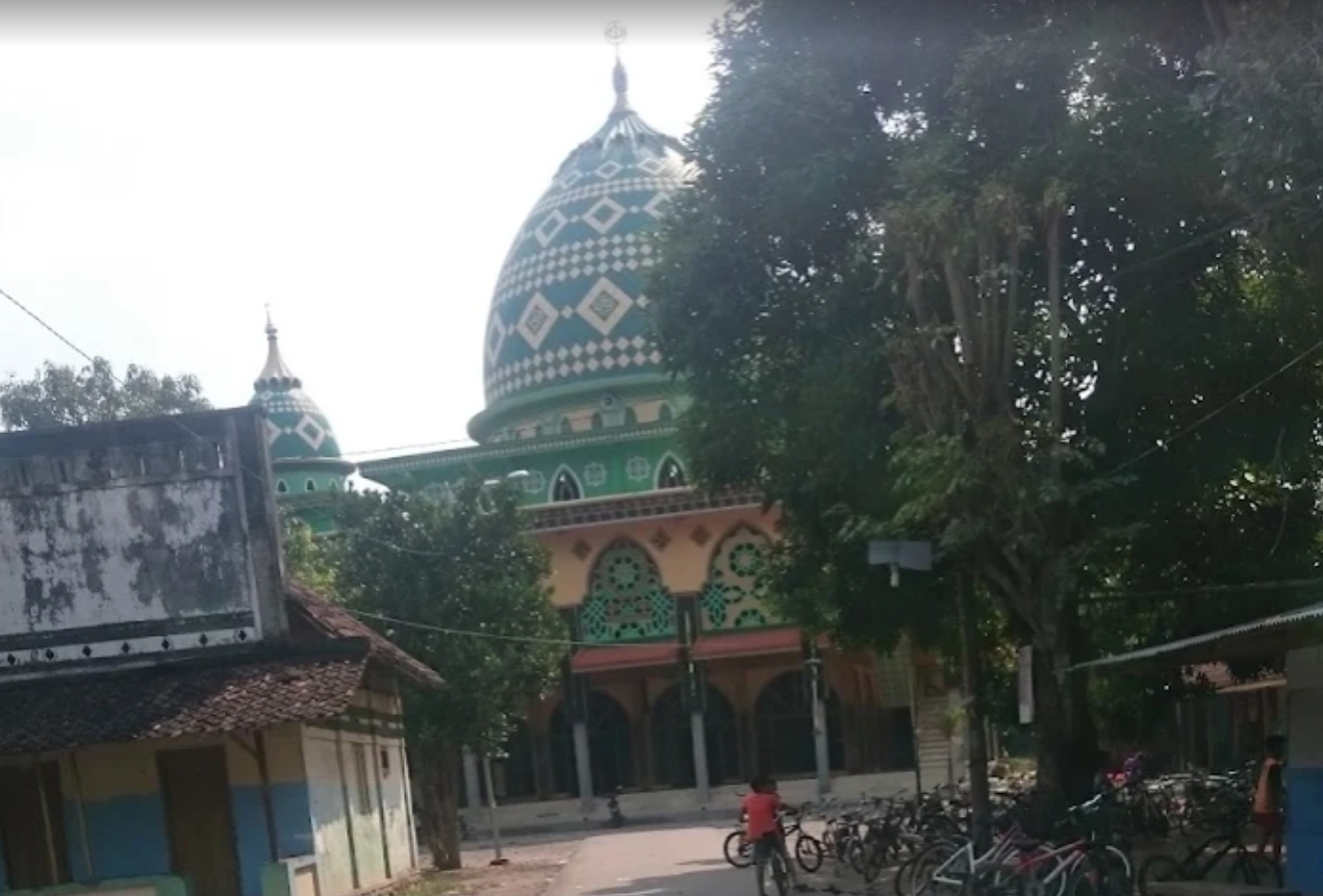 Gerakan Resik Resik Masjid Mojokerto melakukan giat bersih bersih masjid di Masjid Baitul Muttaqin